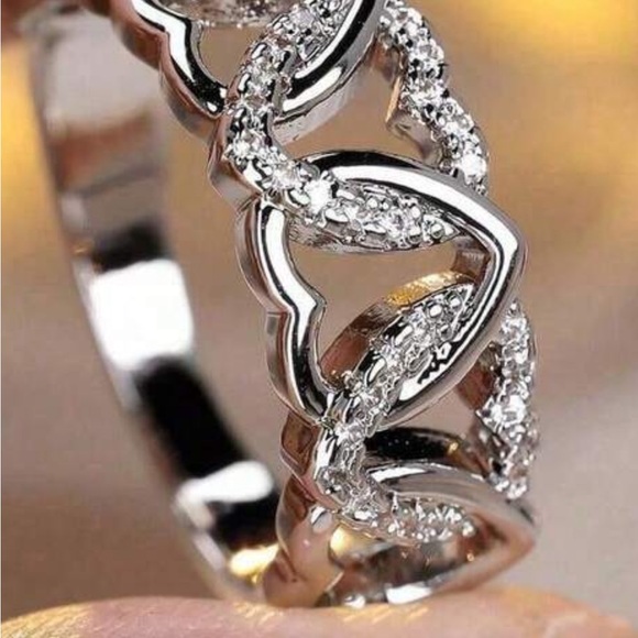 NEW Elegant Silver plated Heart Ring size 7 and 8 - Picture 5 of 5
